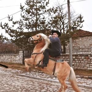 Meet your Posher, Alket